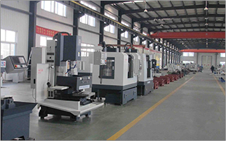 雙螺桿空壓機應用鈑金車間